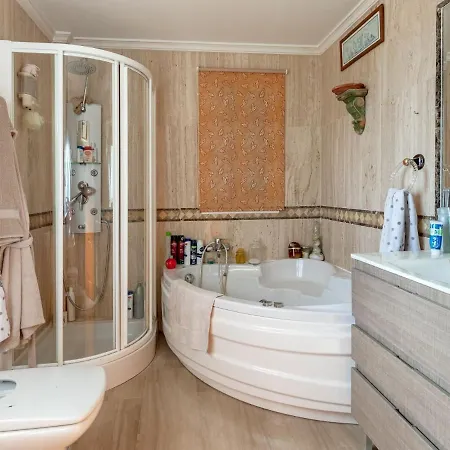 וילה Lavish In With Swimming Pool
